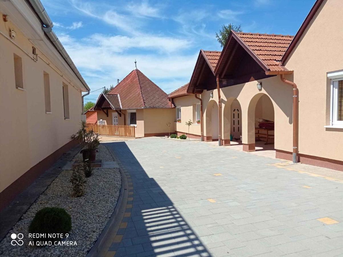 Apartment In Balatonlelle 40765 מראה חיצוני תמונה